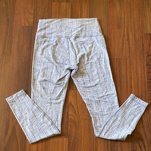 Lululemon Wunder Under Grey/White Size 8
